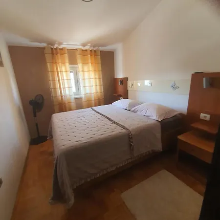 Apartament Ap Silvija