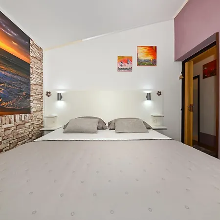 Ap Silvija דירה *