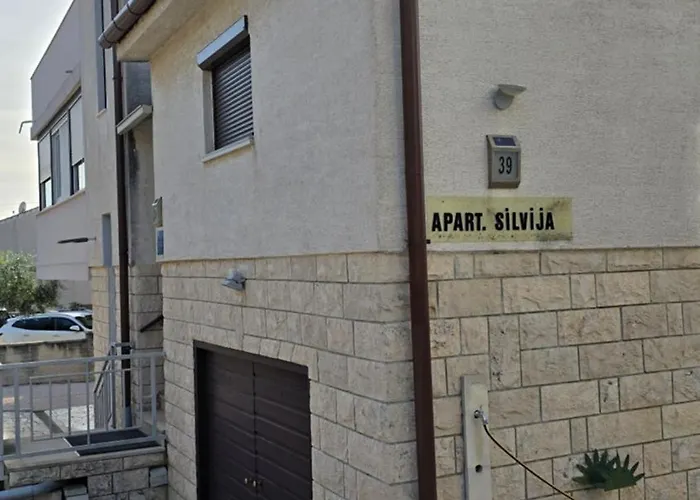 Ap Silvija דירה זאדאר