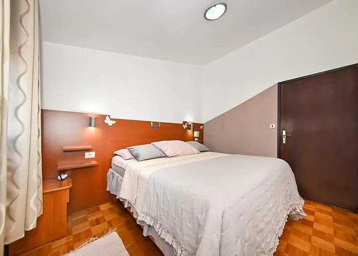 דירה Ap Silvija זאדאר